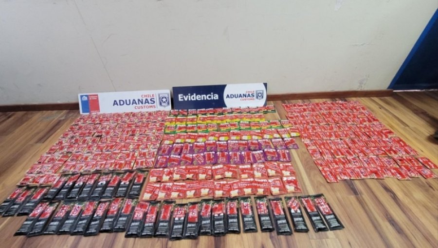 Descubren casi 5 kilos de pasta base escondidos en sobres de jugo en polvo, café y ají en Ollagüe