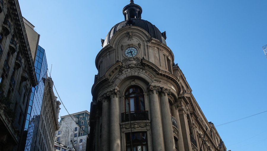 Histórico edificio de la Bolsa de Santiago será vendido a la inmobiliaria Territoria