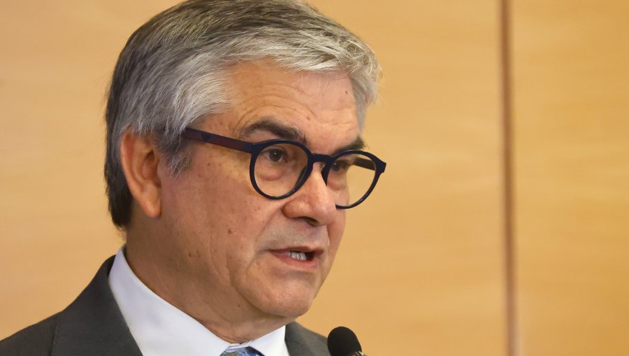 Exministro Marcel aclara que no es parte del comando ni del equipo económico de Jeannette Jara