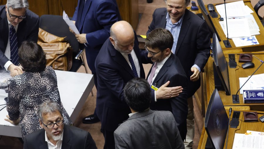 Pardow admite que Frente Amplio “contribuyó” a la instrumentalización de la acusación constitucional en su contra