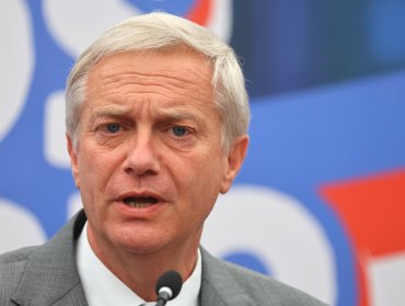 Kast por críticas de comando de Jara a su cita con Frei: "El golpe político se lo han dado ellos mismos cuando insisten en continuidad"