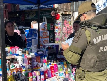 Operativo contra el comercio ambulante en la Av. Pedro Montt de Valparaíso termina con nueve infracciones y especies incautadas