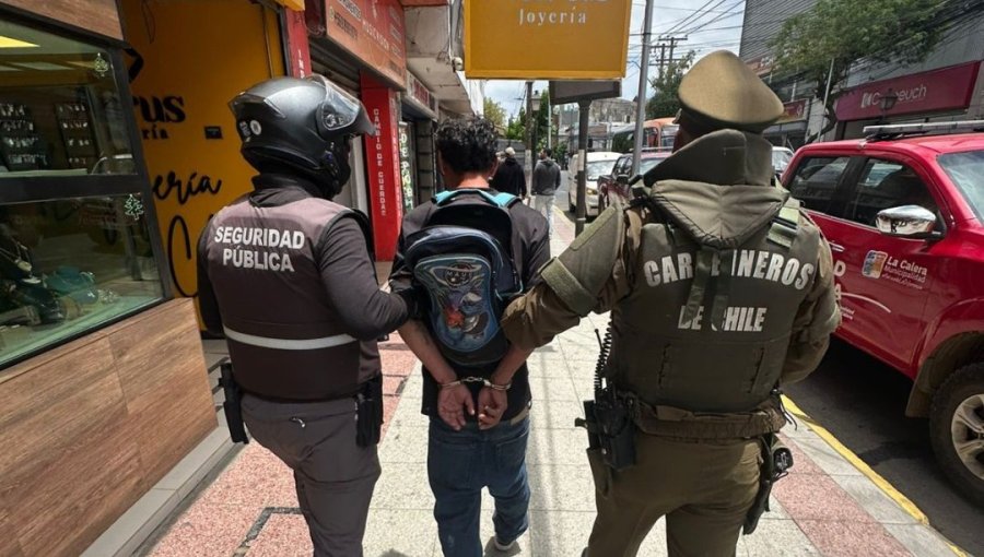 En intenso operativo, inspectores municipales capturan a sujeto acusado de cometer un hurto en céntricas calles de La Calera