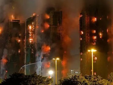 Por qué fue tan devastador y otras preguntas sobre el incendio en Hong Kong que dejó al menos 83 muertos