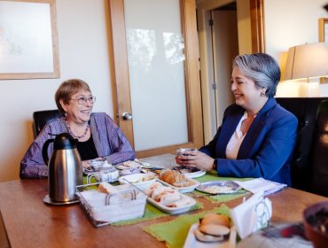 Jara concreta reunión con Bachelet y recibe su apoyo de cara a la segunda vuelta presidencial