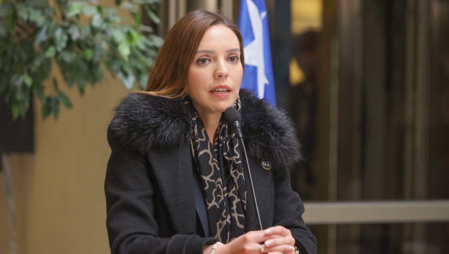 Camila Flores admite que "es muy probable" que renuncie a RN y vuelve a repasar estrategia de Chile Vamos en campaña de Evelyn Matthei