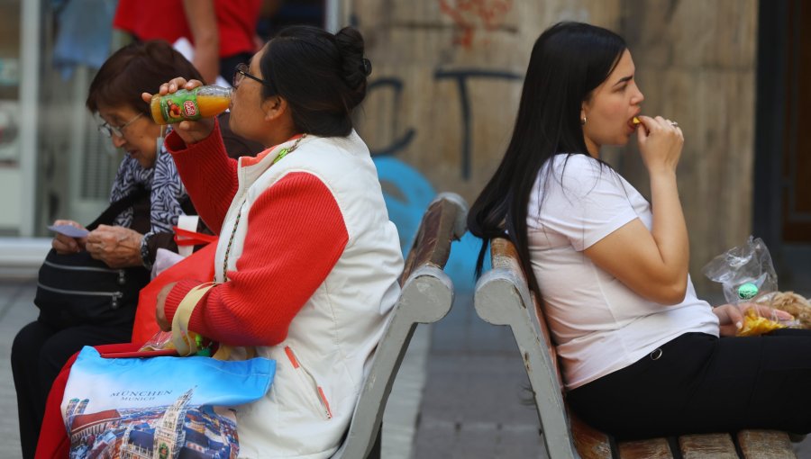 Desempleo nacional llega a 8,4% en trimestre agosto–octubre de 2025 y cae 0,2 puntos en un año