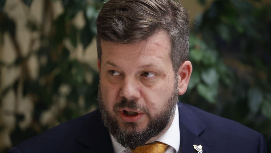 Johannes Kaiser no descarta ser ministro de José Antonio Kast "si sirve al proyecto" de su partido