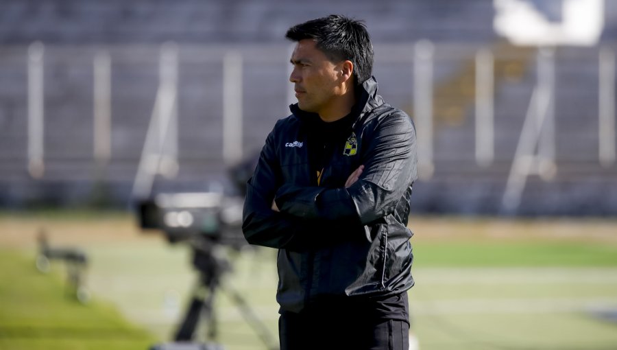 Aseguran que el Querétaro de la liga mexicana tiene "conversaciones avanzadas" con Esteban González