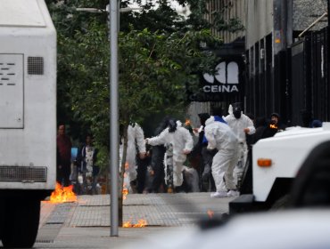 Nuevos incidentes en el Instituto Nacional: Encapuchados agredieron y rociaron con bencina a tres profesoras