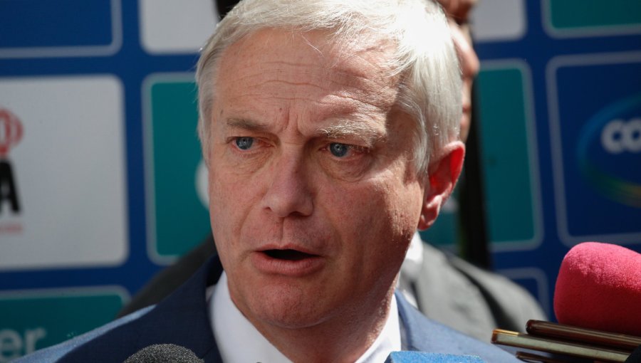 Kast fija ultimátum de 102 días a extranjeros irregulares y advierte expulsiones de cara a la segunda vuelta