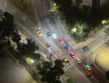 Persecución aérea y terrestre en Santiago norte permite recuperar dos autos y detener a dos involucrados