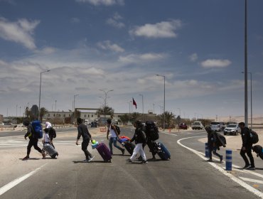 Cerca de 70 migrantes habrían logrado cruzar desde Chile hacia Perú tras burlar cerco de seguridad