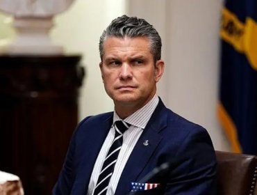 Exigen a secretario de Defensa de EE.UU. que responda a acusaciones de que ordenó matar a sobrevivientes de ataque a lancha en el Caribe