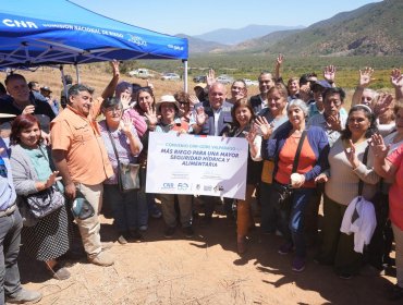 Formalizan convenio orientado a fortalecer la seguridad hídrica y apoyar a la pequeña agricultura de la región de Valparaíso