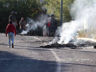 Incidentes marcan desalojo de toma en Quebrada Las Zorras en Lo Barnechea