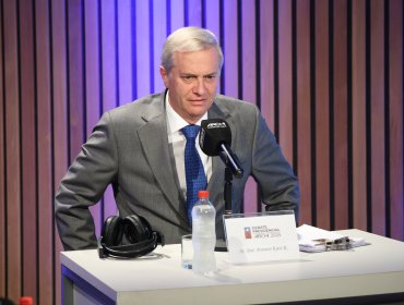 José Antonio Kast defendió a su asesor económico y arremetió contra Jara por caso Monsalve