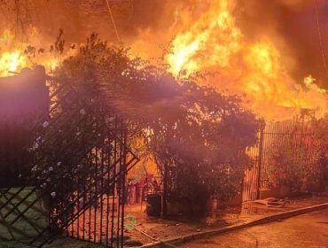 Dos casas se vieron seriamente afectadas por incendio en una población de Hijuelas