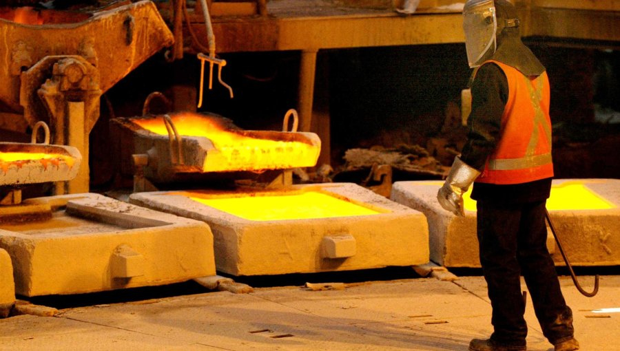 Codelco y multinacional de minería sellan acuerdo para construir fundición de cobre en la región de Antofagasta