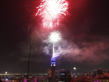 Después de siete años, Santiago volverá a celebrar el Año Nuevo con fuegos artificiales desde la Torre Entel