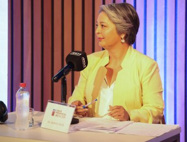 Jeannette Jara afirma que no regularizará a migrantes en situación irregular