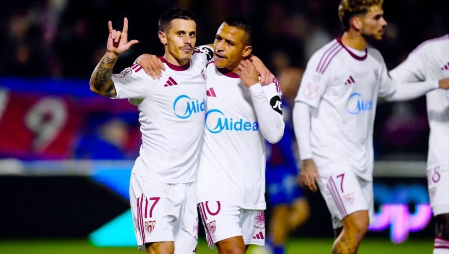 Sevilla de Alexis y Suazo avanza en la Copa del Rey tras derrotar con lo justo al Extremadura