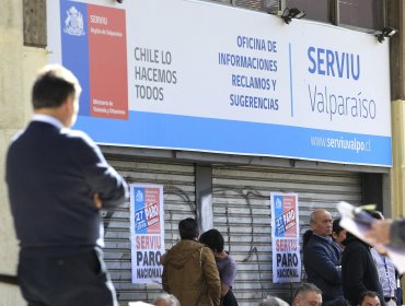 Crisis en el Serviu de Valparaíso: trabajadores estallan contra el ministro Montes por cargos sin designar incluso hace casi dos años