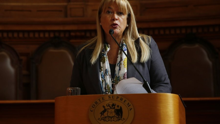 Ángela Vivanco denuncia presiones y “chismografía” en su remoción y revela inquietantes llamados sobre su salud