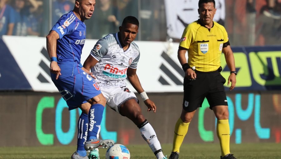 Universidad de Chile organiza su pretemporada 2026 en medio de dudas sobre continuidad de Álvarez