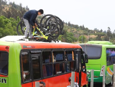Más de 293 mil vehículos han salido de la Region Metropolitana y feriado deja cinco fallecidos en siniestros viales