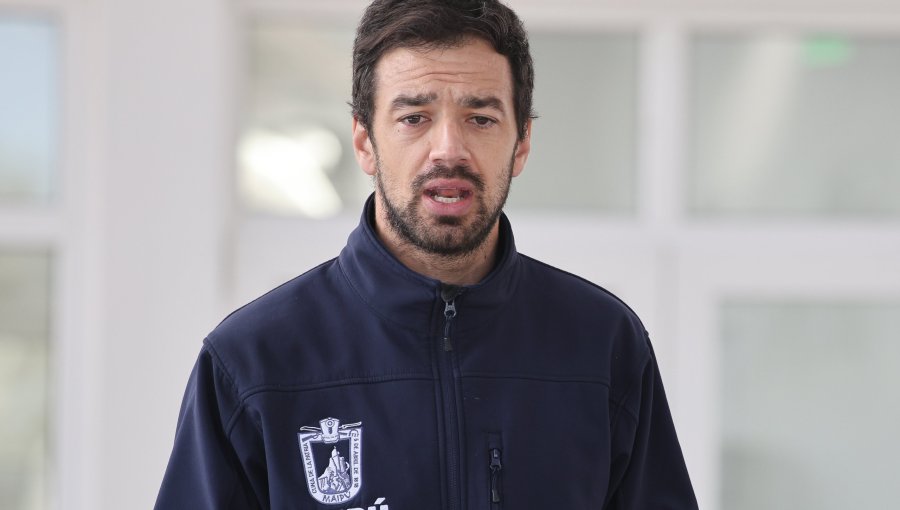 Tomás Vodanovic sigue hospitalizado por infección amigdalar y permanece en tratamiento