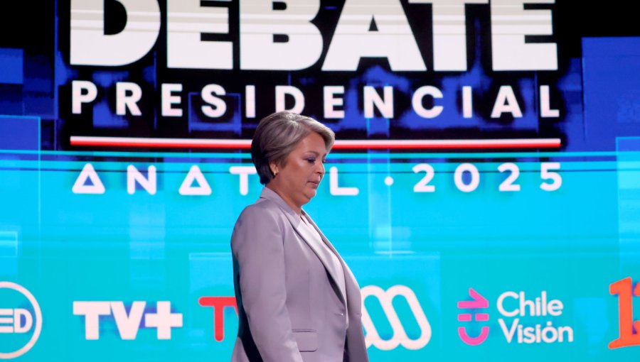 "Me parece un error": Jara criticó dichos de Montes sobre "varias filas" respecto a expropiación en megatoma de San Antonio