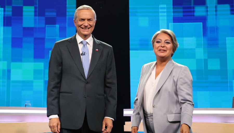 Jara reitera empadronamiento de migrantes y Kast asegura que a los extranjeros irregulares "les quedan 92 días"