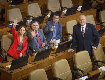 El "acto de magia" de Camila Flores en redes sociales que marcó la sesión fracasada en la Cámara: hizo "desaparecer" a Andrés Celis