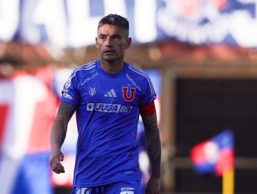 Charles Aránguiz adelanta que la próxima temporada en la U. de Chile "buscaremos ir por todo"