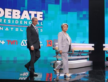 Kast afirma que quedaron atrás las diferencias con Chile Vamos y Jara que renunciará a su militancia en el PC si llega a La Moneda