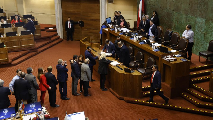 Solo cuatro diputados de Valparaíso estuvieron presentes en la sesión fracasada en la Cámara: estos son los 12 que no asistieron a la Sala