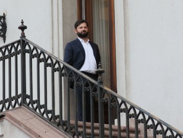 Presidente Boric llamará al candidato que gane la segunda vuelta y el lunes lo recibirá en La Moneda