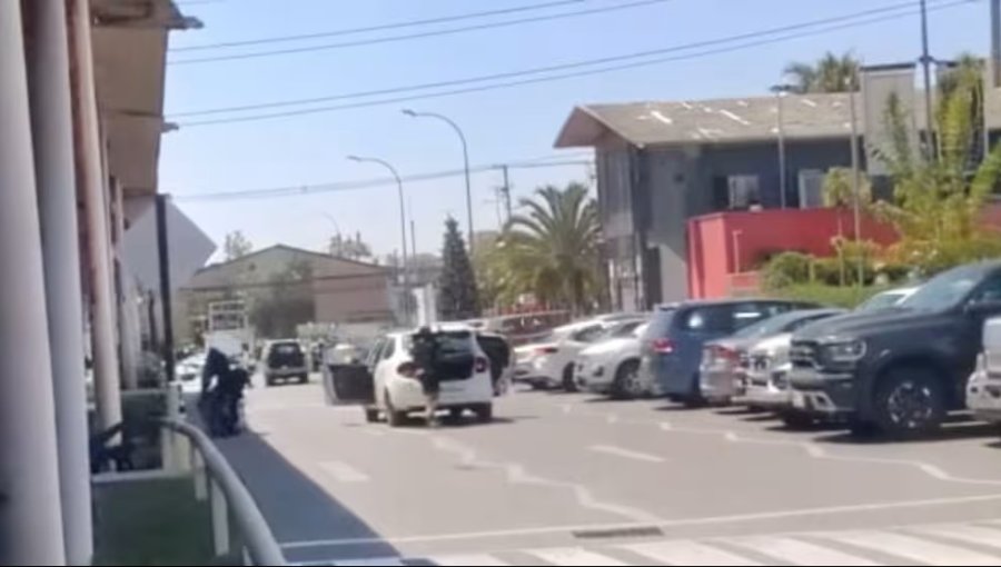 Delincuentes robaron una tienda de ropa de lujo en mall de Quilicura: avalúo preliminar bordea los $200 millones