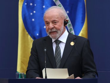 Partido de Lula cuestiona candidatura presidencial de hijo de Bolsonaro: "Es imposible tomárselo en serio"