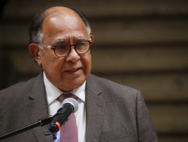 Anulan votación de comisión revisora de la acusación constitucional contra Simpertigue por error en entrega de documentos