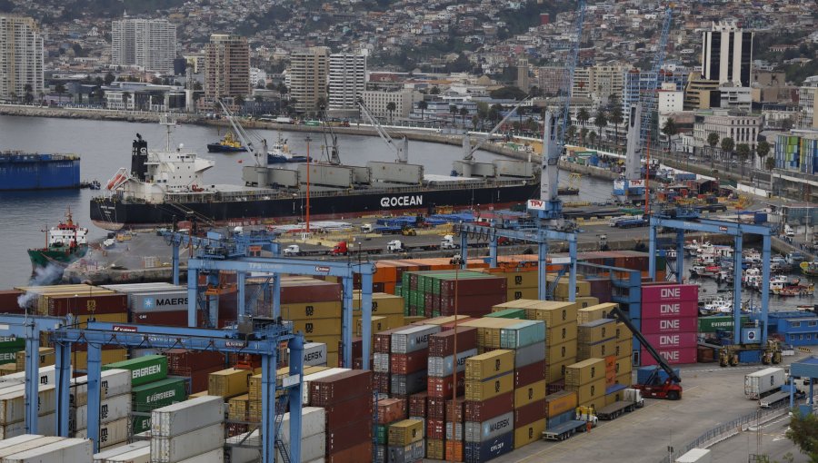 Exportaciones chilenas alcanzan casi US$ 100.000 millones a noviembre de 2025