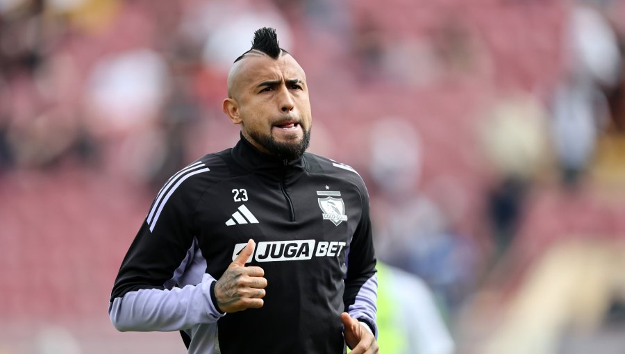 Johnny Herrera: "Colo-Colo le está regalando un año de contrato a Vidal"