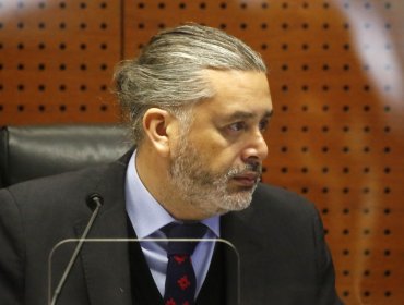 Investigan a juez Daniel Urrutia por dos viajes al extranjero mientras estaba con licencia médica