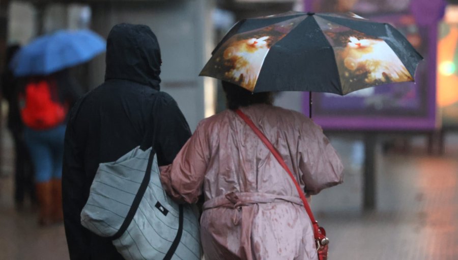 Meteorólogo proyecta "chubascos débiles" para la segunda vuelta en parte de la región de Valparaíso: estos serán los sectores afectados