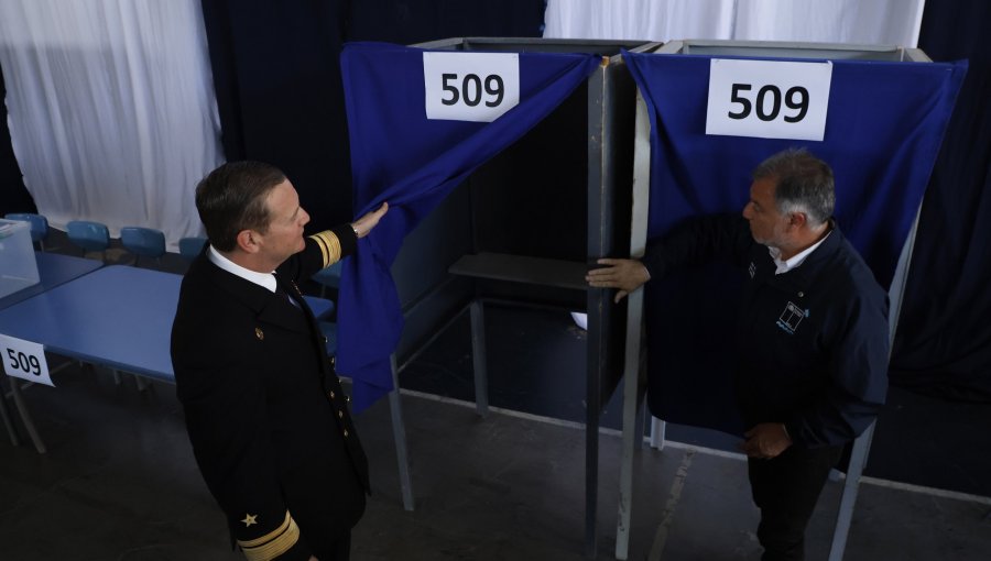 Jefe de Fuerzas de la región de Valparaíso revisó lugares de votación: "Esperamos que la jornada se desarrolle con normalidad"