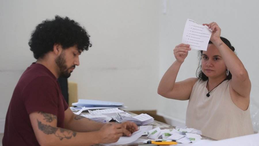 Segunda vuelta presidencial: Servel estima que a las 19:00 horas podría existir un primer resultado