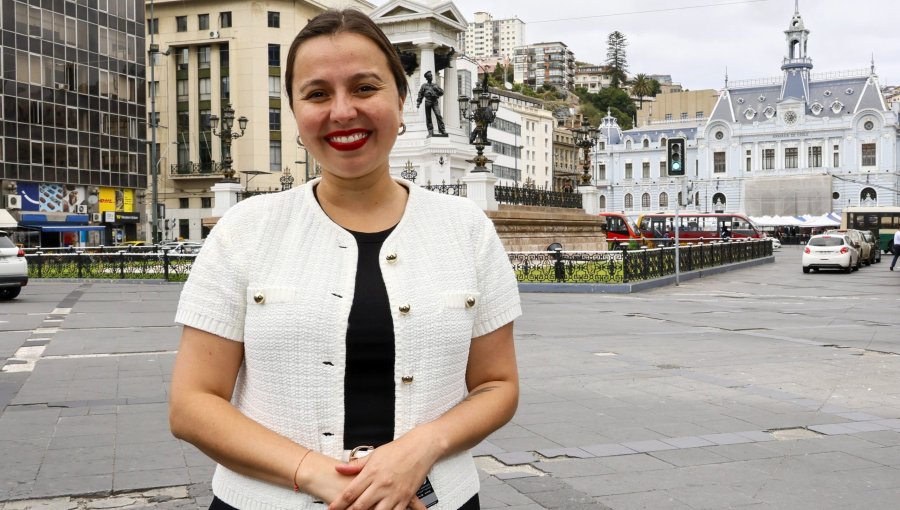 Editorial: Un nuevo Valparaíso con “aroma de mujer” y “perfume de eficiencia”