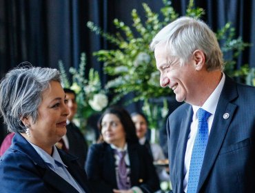 Entre votos, familia y gestos políticos: el día del balotaje para Kast y Jara