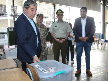 Autoridades supervisan condiciones de seguridad en locales de votación de la Región Metropolitana